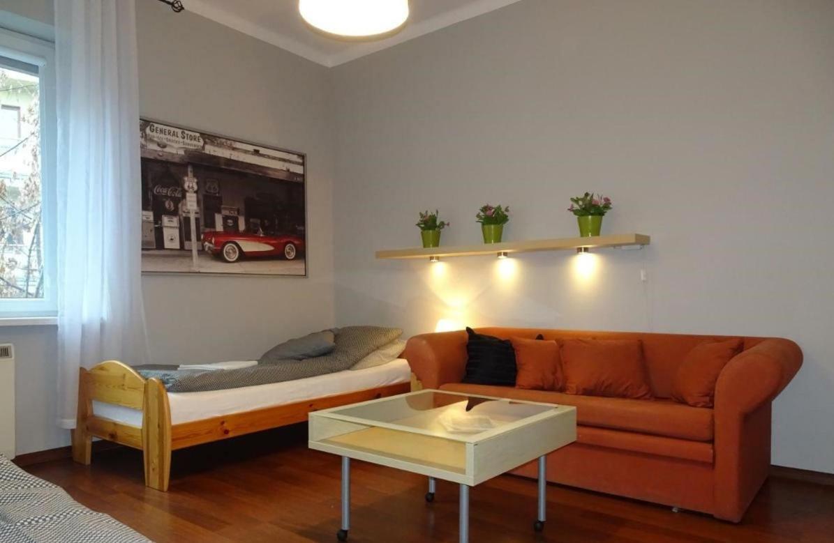 Cybulskiego Guest Kraków